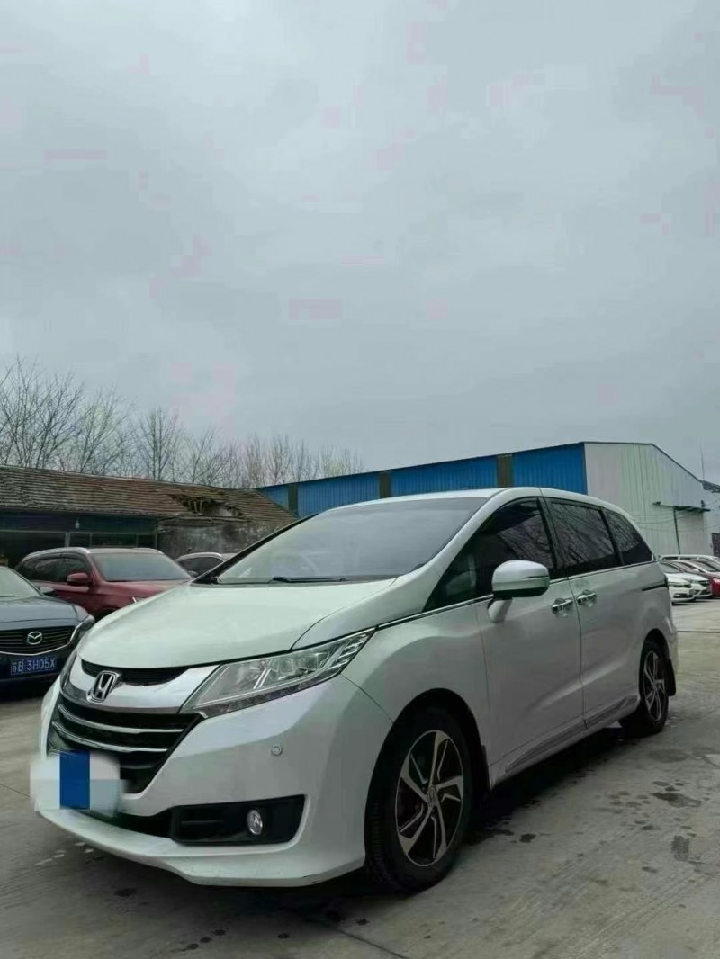 青岛17年本田奥德赛2