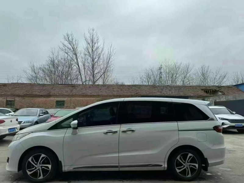 青岛17年本田奥德赛3