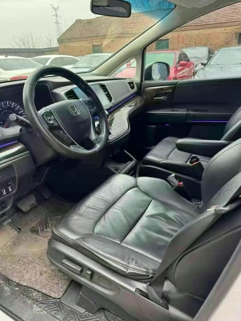 青岛17年本田奥德赛6