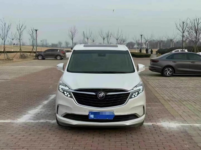 济宁21年别克GL81