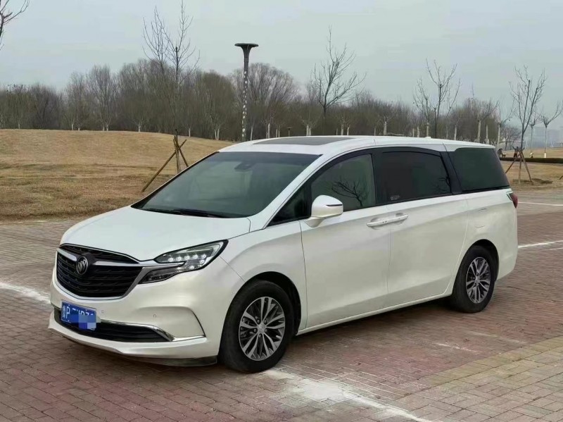 济宁21年别克GL83