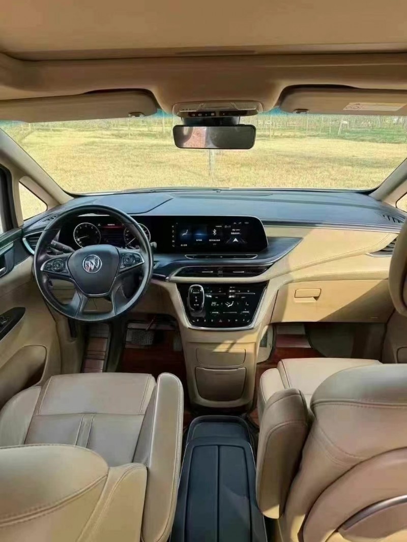 济宁21年别克GL86