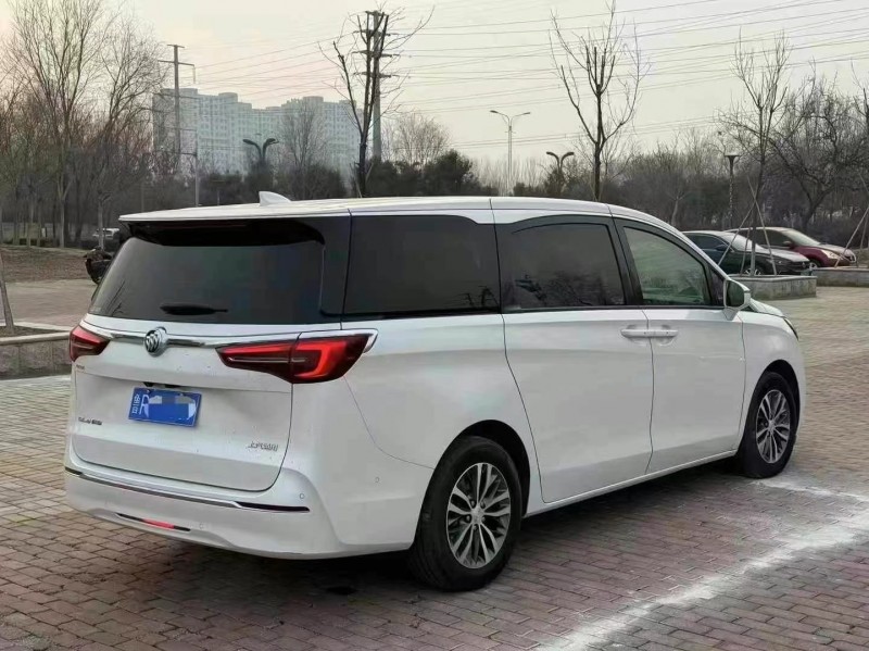 济宁21年别克GL88