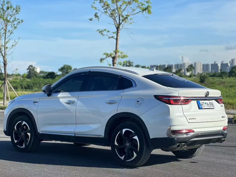 汕頭19年長安汽車CS857