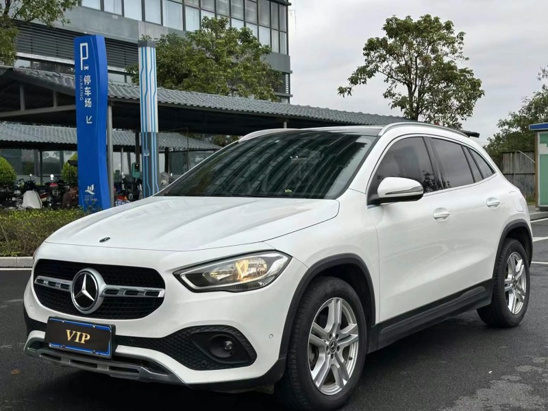 东莞21年奔驰GLA3