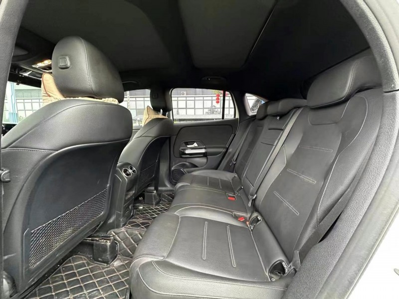 东莞21年奔驰GLA5