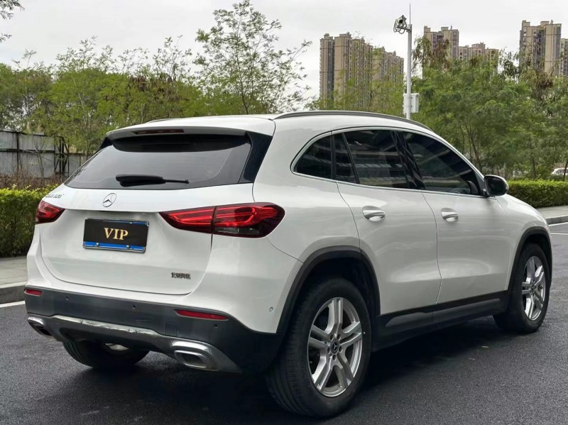 东莞21年奔驰GLA7