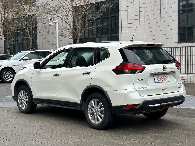 廣州20年日產奇駿7