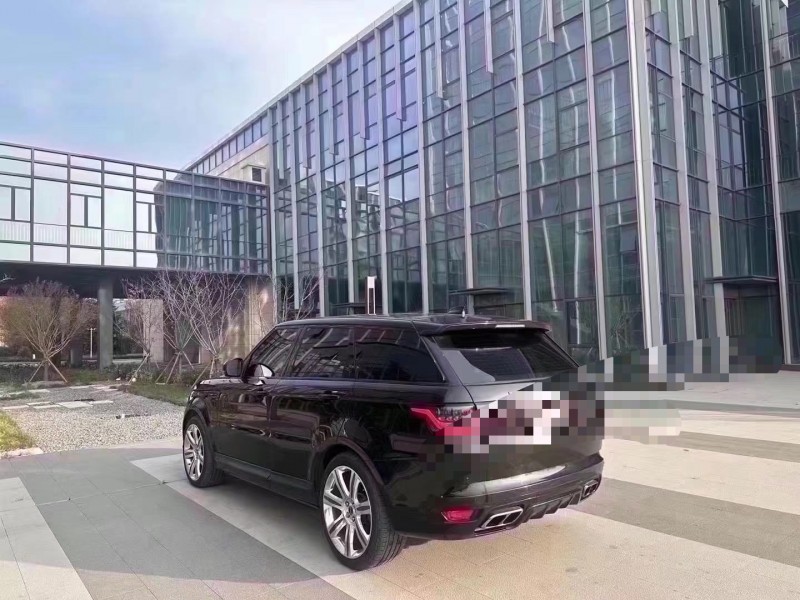 青岛18年路虎揽胜运动8