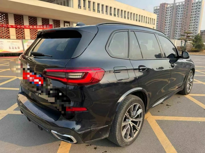 济宁22年宝马X58