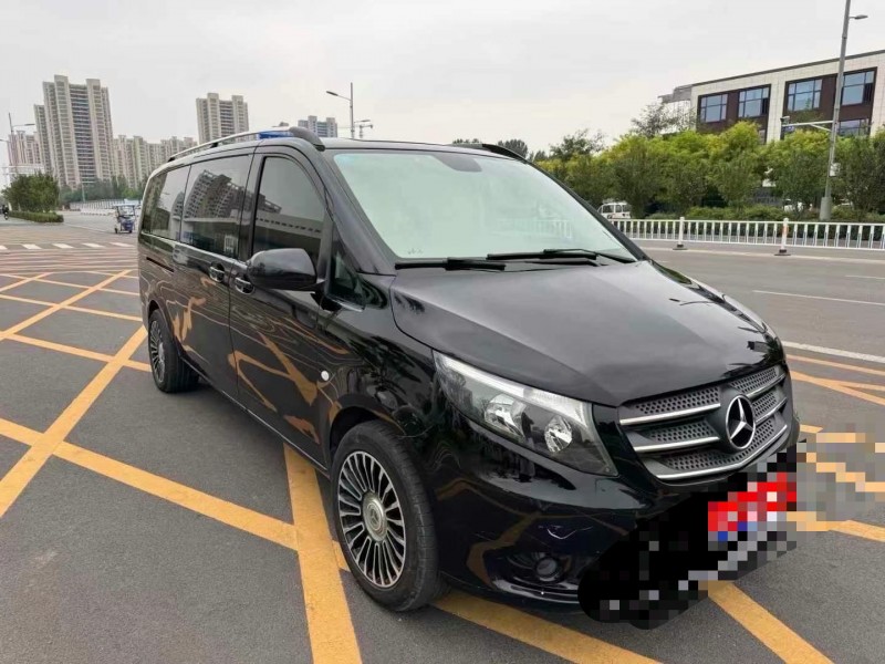 济宁19年奔驰威霆2