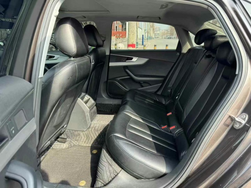 济宁18年奥迪A4L3