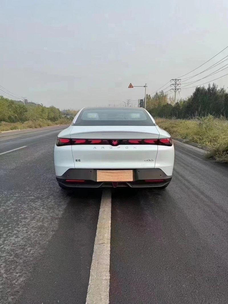 邯鄲24年極狐汽車阿爾法9