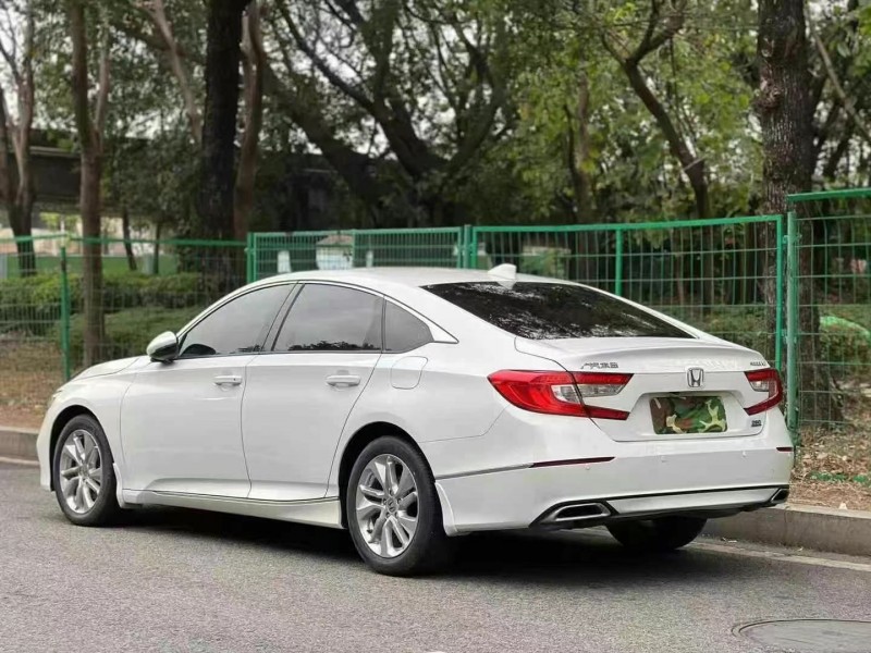 广州20年本田雅阁5