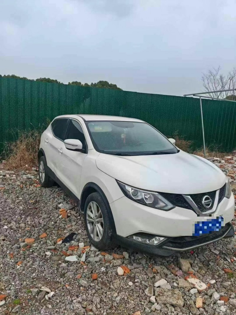 湖州17年日產奇駿3