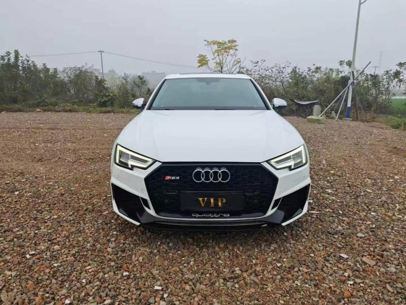 苏州18年奥迪A4L1