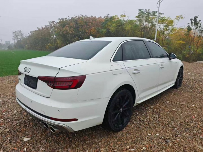 苏州18年奥迪A4L7