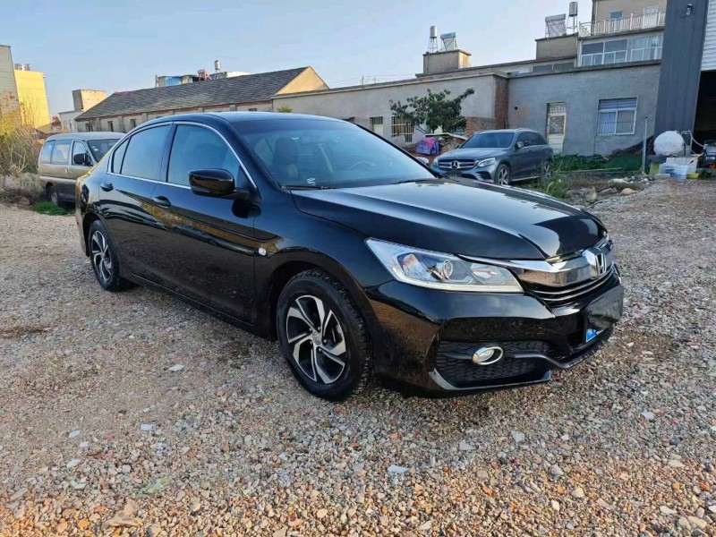 苏州17年本田雅阁2