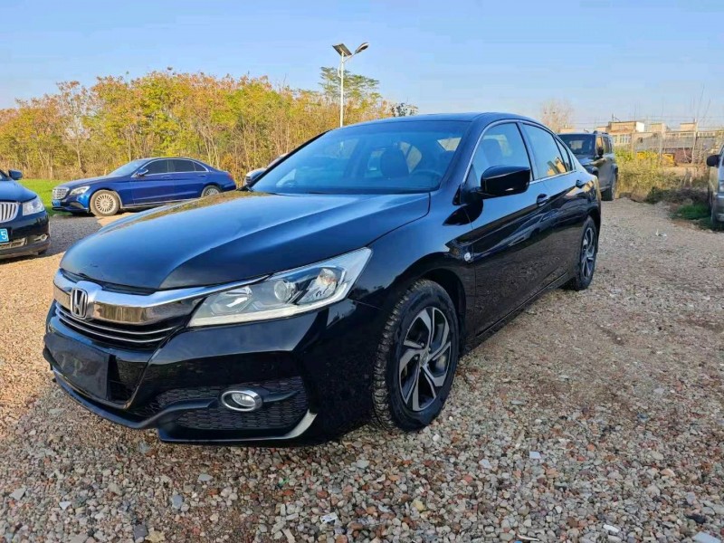 苏州17年本田雅阁3