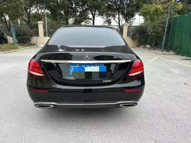 蘇州20年奔馳E8