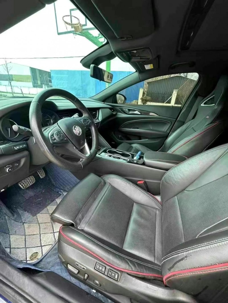 徐州21年别克君威7