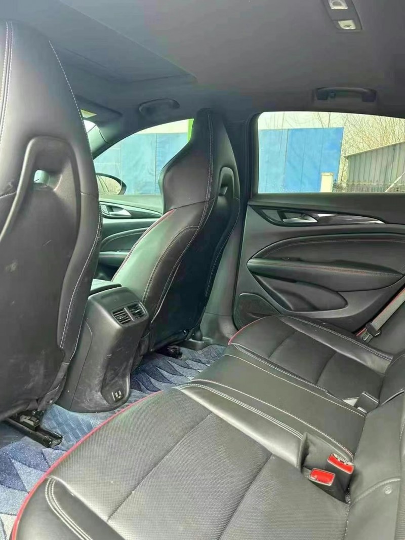 徐州21年别克君威8