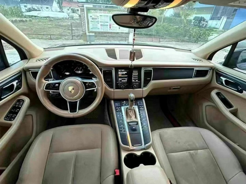 徐州15年保时捷Macan9