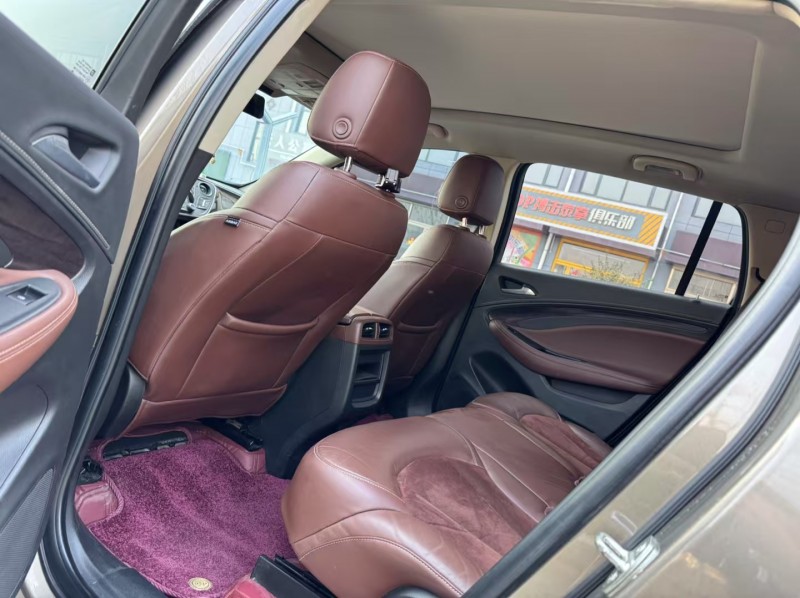 济宁17年别克昂科威6