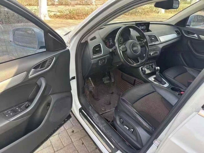 济宁16年奥迪Q36