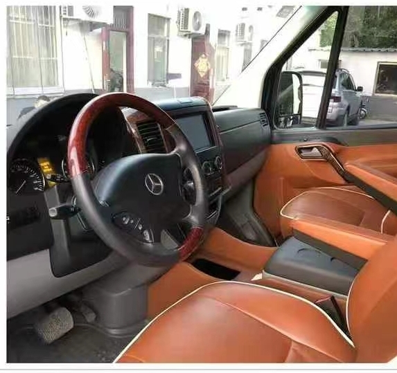 济宁14年奔驰斯宾特4