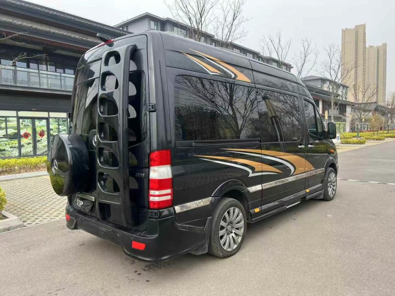 济宁14年奔驰斯宾特6