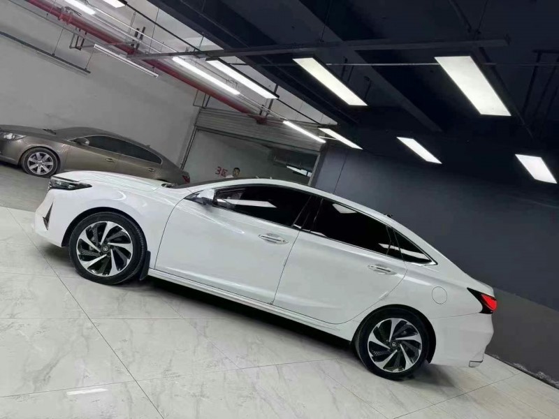 成都23年長安汽車睿騁4