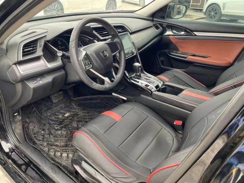 广州18年本田思域3