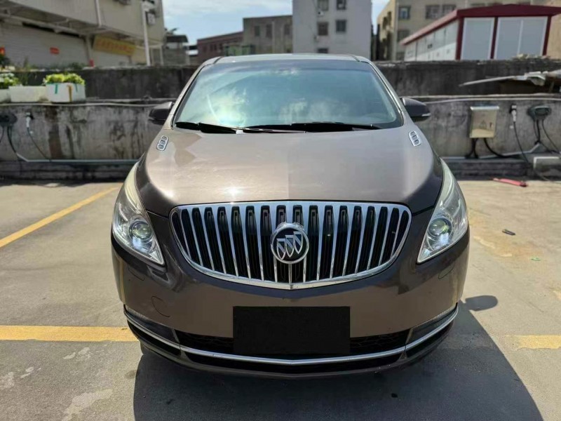 福州11年別克GL81