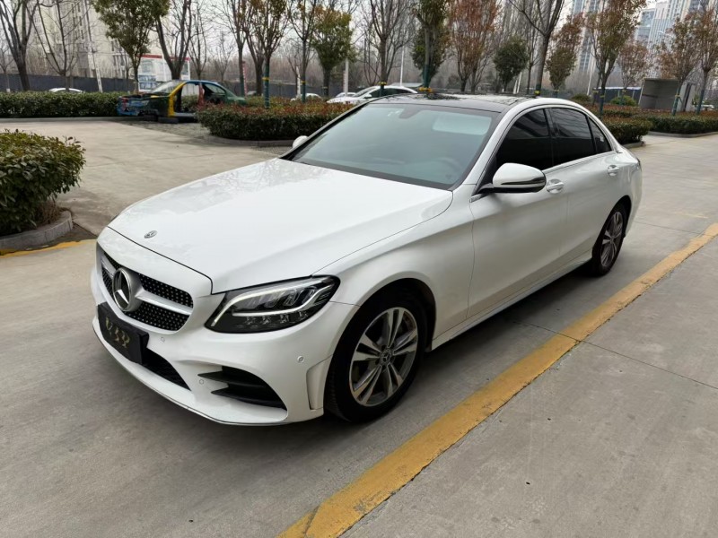 济宁20年奔驰C2