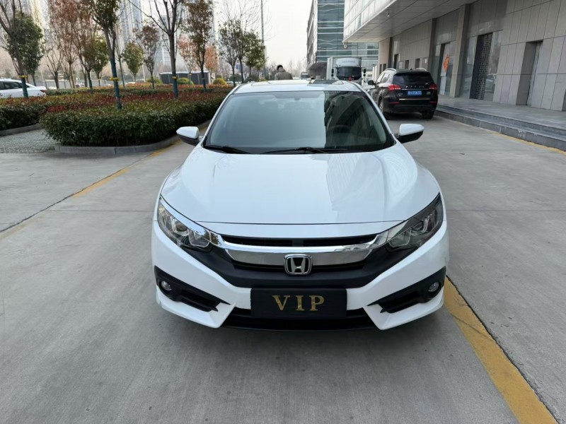 济宁18年本田思域1