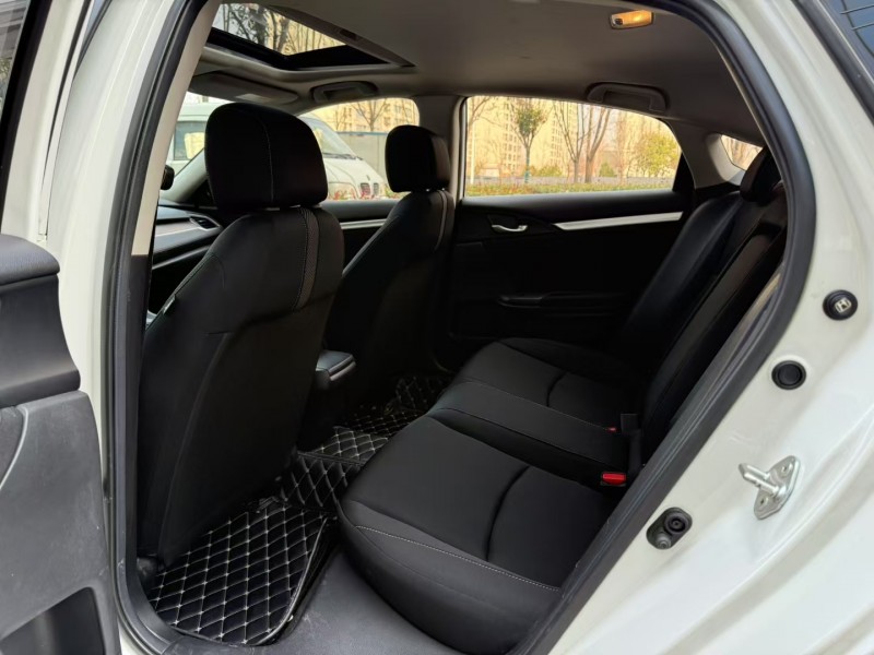 济宁18年本田思域6