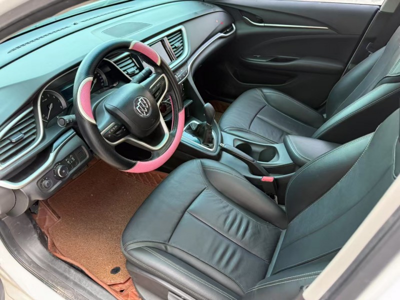 济宁19年别克英朗5