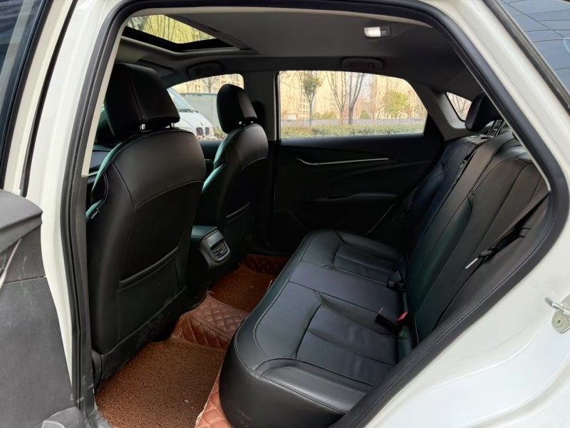 济宁19年别克英朗6