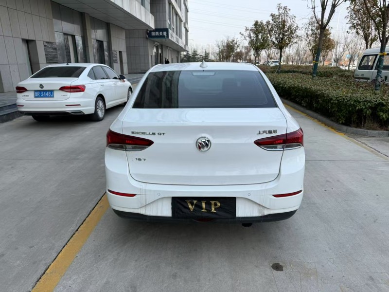 济宁19年别克英朗9