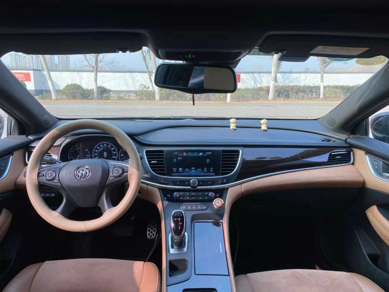 徐州17年别克君越6