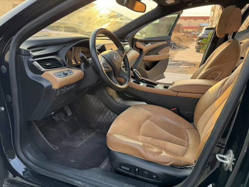 徐州20年别克君越5