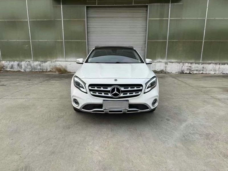 徐州18年奔驰GLA1