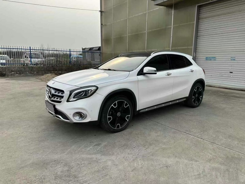 徐州18年奔驰GLA2