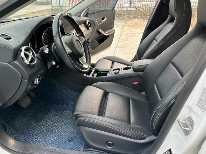 徐州18年奔驰GLA4