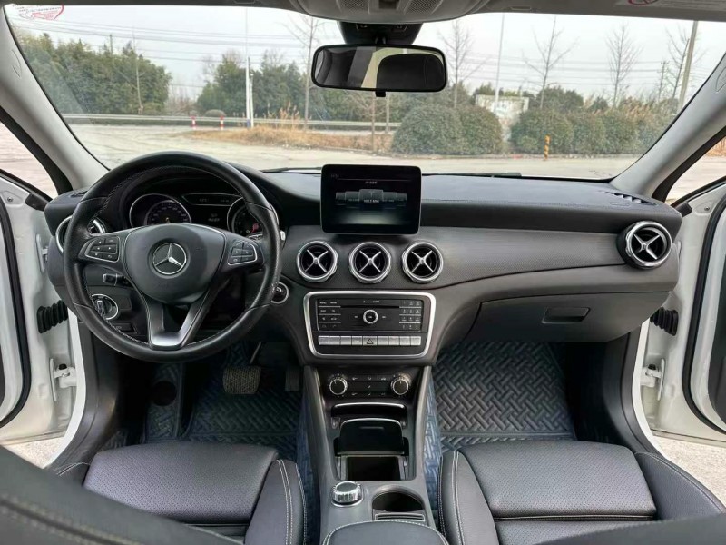 徐州18年奔驰GLA5