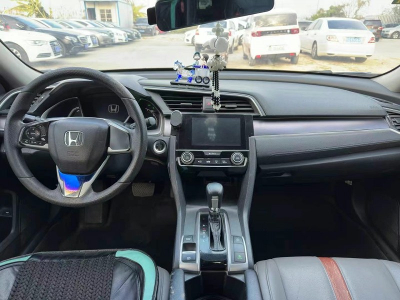 广州17年本田思域9