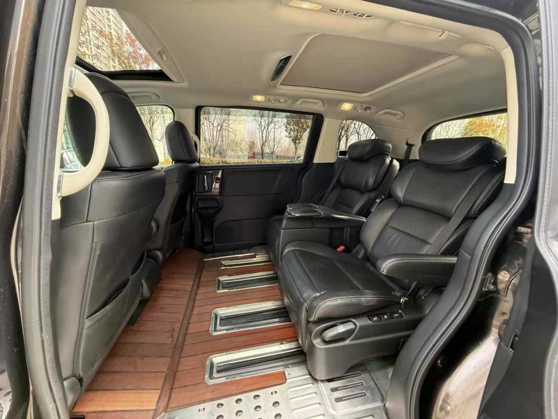 济宁16年本田艾力绅6