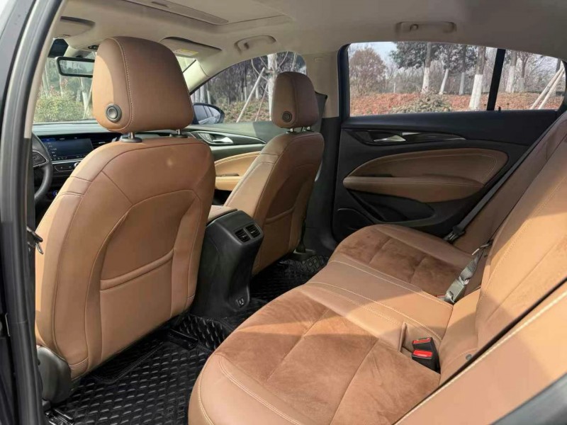 徐州22年别克君威9