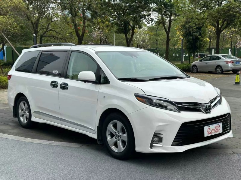 佛山19年豐田塞納3